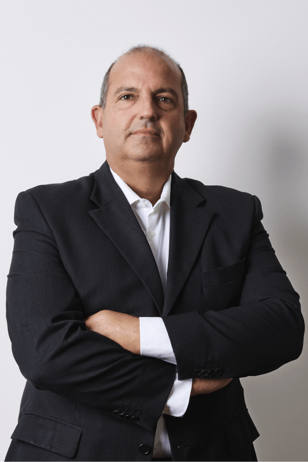 Javier López, asociado en Highland Corporate.